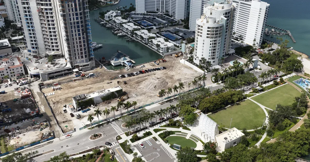 1000 Blvd Of The Arts Aerial